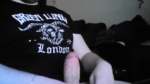 Throwmesomenumbers online show from February 7, 5:07 pm