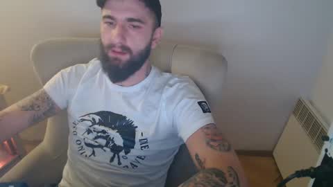 HugeJuicy online show from December 14, 3:29 am