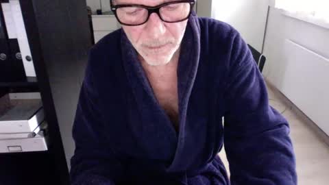 Snapshot of tiburzio chatting on January 22, 8:40 am tiburzio online show from January 22, 8:40 am