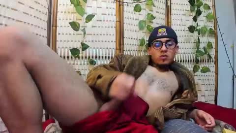 Snapshot of timewith_sebas chatting on January 23, 12:57 am salem online show from January 23, 12:57 am