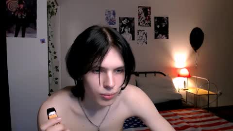 Snapshot of timi_moon chatting on September 20, 2:17 pm timi_moon online show from September 20, 2:17 pm