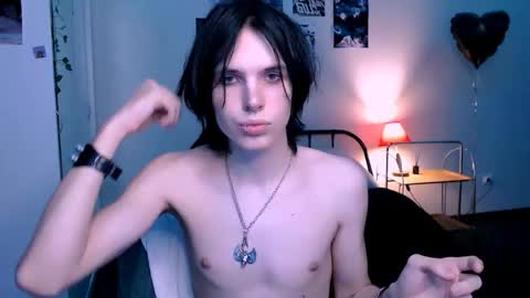 Snapshot of timi_moon chatting on September 28, 10:46 am timi_moon online show from September 28, 10:46 am