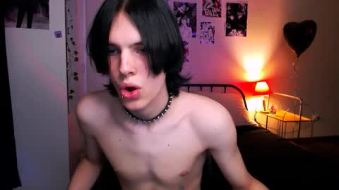 Snapshot of timi_moon chatting on September 21, 2:28 pm timi_moon online show from September 21, 2:28 pm