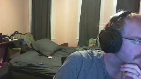 timtimmyyyy online show from February 3, 11:04 am