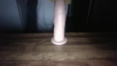 tj526316275 online show from July 9, 8:51 am