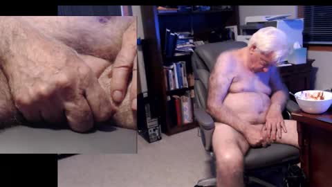 Snapshot of tlc_dude chatting on October 16, 6:43 am TLC dude online show from October 16, 6:43 am