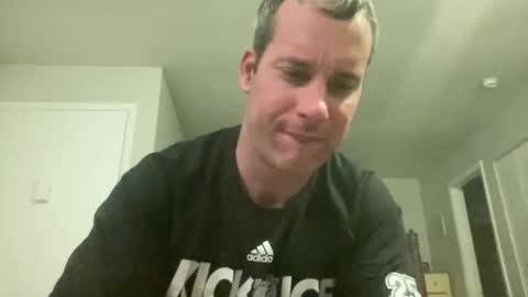 tleigh24 online show from December 14, 1:56 am