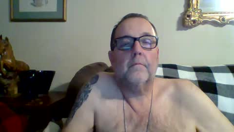 Snapshot of tnvols1968 chatting on February 21, 11:43 pm Vols online show from February 21, 11:43 pm