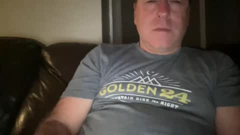 Snapshot of toggaman chatting on January 6, 5:52 am Joshua1983 online show from January 6, 5:52 am