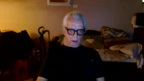 Snapshot of tom112292014 chatting on September 13, 11:33 am tom112292014 online show from September 13, 11:33 am