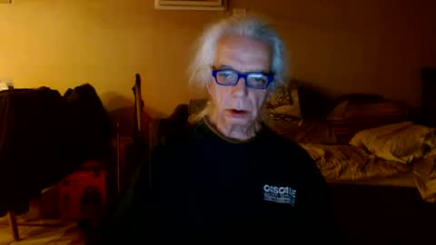 Snapshot of tom112292014 chatting on March 10, 2:17 am tom112292014 online show from March 10, 2:17 am