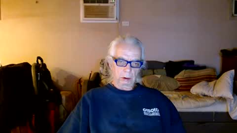 Snapshot of tom112292014 chatting on December 11, 2:32 am tom112292014 online show from December 11, 2:32 am