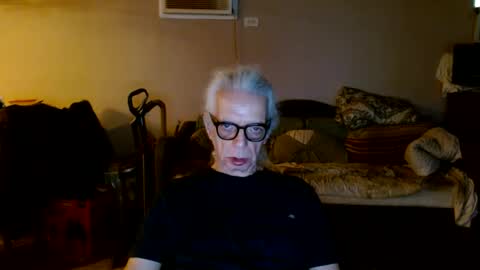 Snapshot of tom112292014 chatting on September 12, 11:21 am tom112292014 online show from September 12, 11:21 am