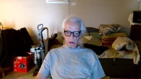 Snapshot of tom112292014 chatting on September 15, 6:09 pm tom112292014 online show from September 15, 6:09 pm