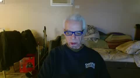 Snapshot of tom112292014 chatting on March 9, 1:26 pm tom112292014 online show from March 9, 1:26 pm