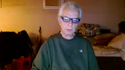 Snapshot of tom112292014 chatting on January 24, 3:54 am tom112292014 online show from January 24, 3:54 am