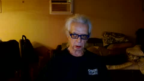 Snapshot of tom112292014 chatting on January 7, 12:55 am tom112292014 online show from January 7, 12:55 am