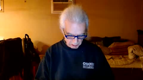 Snapshot of tom112292014 chatting on December 11, 12:49 pm tom112292014 online show from December 11, 12:49 pm