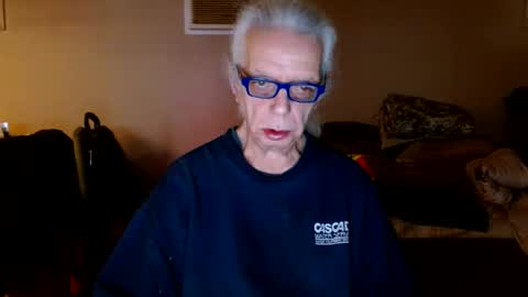Snapshot of tom112292014 chatting on January 5, 2:30 pm tom112292014 online show from January 5, 2:30 pm