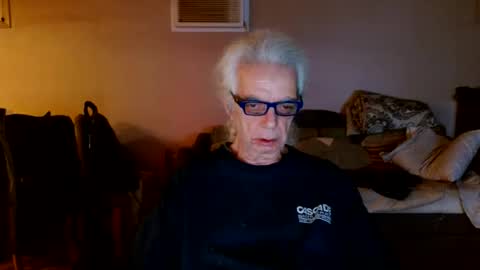 Snapshot of tom112292014 chatting on December 31, 2:51 am tom112292014 online show from December 31, 2:51 am