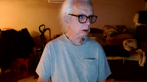 Snapshot of tom112292014 chatting on September 17, 1:28 am tom112292014 online show from September 17, 1:28 am