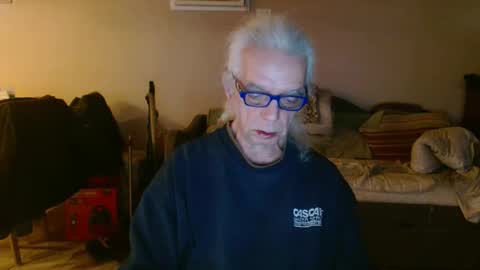 Snapshot of tom112292014 chatting on March 10, 12:28 pm tom112292014 online show from March 10, 12:28 pm