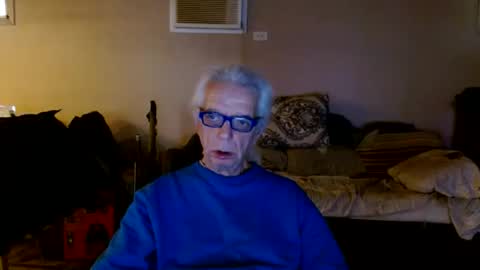 Snapshot of tom112292014 chatting on February 13, 5:33 pm tom112292014 online show from February 13, 5:33 pm
