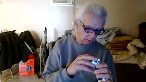 Snapshot of tom112292014 chatting on February 23, 4:09 pm tom112292014 online show from February 23, 4:09 pm
