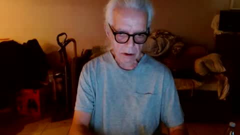 Snapshot of tom112292014 chatting on September 22, 12:37 pm tom112292014 online show from September 22, 12:37 pm
