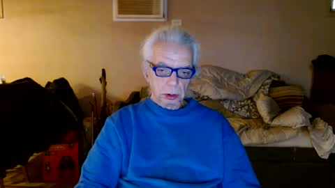 Snapshot of tom112292014 chatting on February 9, 12:30 pm tom112292014 online show from February 9, 12:30 pm