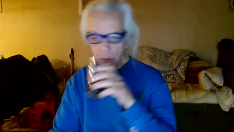 Snapshot of tom112292014 chatting on February 9, 10:43 pm tom112292014 online show from February 9, 10:43 pm