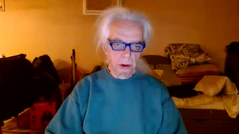 Snapshot of tom112292014 chatting on March 2, 3:34 am tom112292014 online show from March 2, 3:34 am