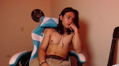 tom online show from October 22, 2:04 am