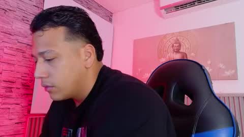 Tom muscle1 online show from February 16, 12:03 pm