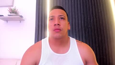 Tom muscle1 online show from November 12, 12:00 pm