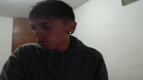 tomas_turbado_ online show from April 3, 6:10 am