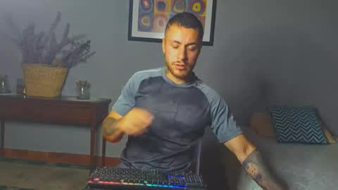 tomDavisXl online show from March 22, 1:54 am