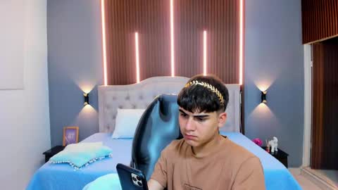 Tommy  online show from October 28, 3:31 am