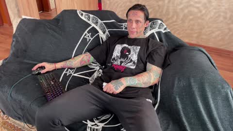 Tommy and Katana online show from February 2, 7:41 am