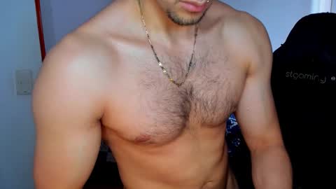 Snapshot of tommy_bred chatting on October 15, 6:48 pm Twitter BreddTommy IG tommy bredd online show from October 15, 6:48 pm
