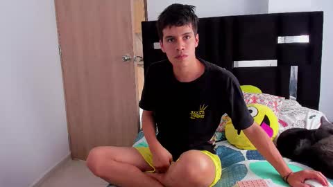 Snapshot of tommy_carlos chatting on September 8, 4:28 pm online show from September 8, 4:28 pm
