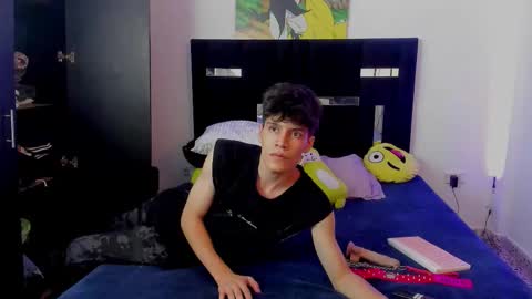   online show from February 28, 10:25 am