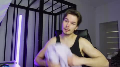 TOMMY COCH online show from March 1, 7:04 pm