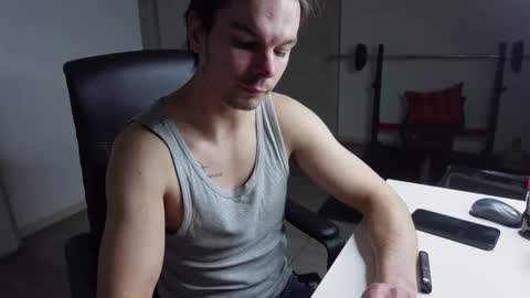 TOMMY COCH online show from February 19, 10:20 pm