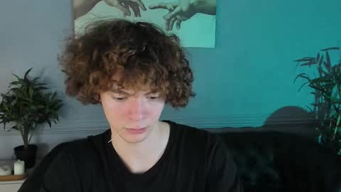 Tommy online show from December 2, 2:42 pm