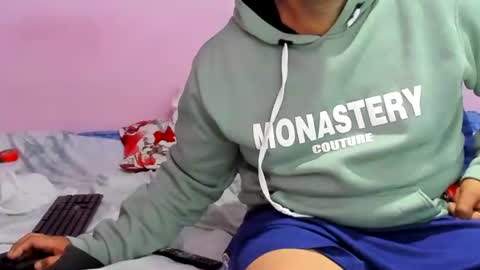 Snapshot of tommy_sex79 chatting on January 18, 1:29 pm tommy sex79 online show from January 18, 1:29 pm
