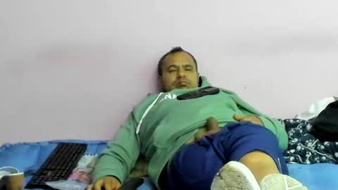 Snapshot of tommy_sex79 chatting on February 25, 1:09 am tommy sex79 online show from February 25, 1:09 am