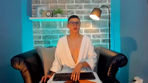 TOMMY WILD online show from July 20, 3:24 am