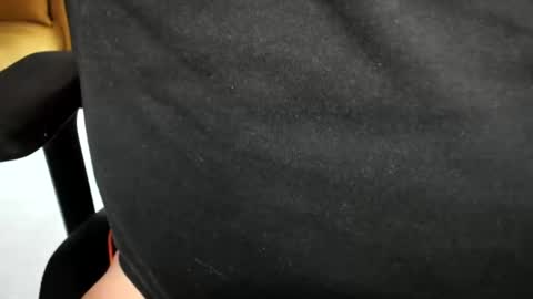 Snapshot of tommysmithjones82 chatting on March 9, 11:25 am tommysmithjones82 online show from March 9, 11:25 am