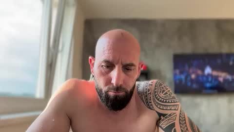 Thomas Fit online show from May 24, 5:08 pm